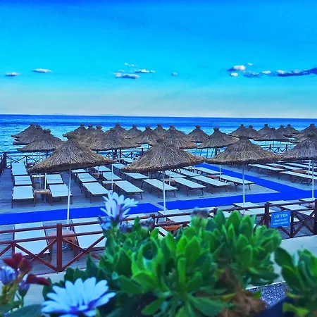 Aristo Hostel *